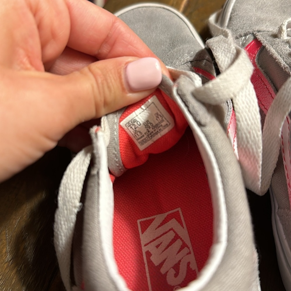 Little girls gray and pink vans - Picture 4 of 5